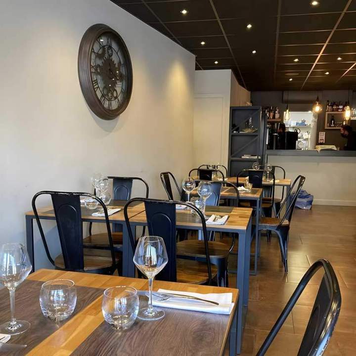 Un bon bistro français pour savourer une bonne cuisine de saison.